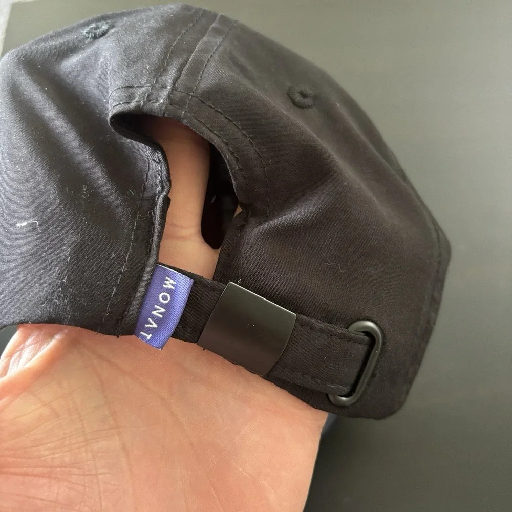 Monat Black Running Hat Stretch Strapback OSFM